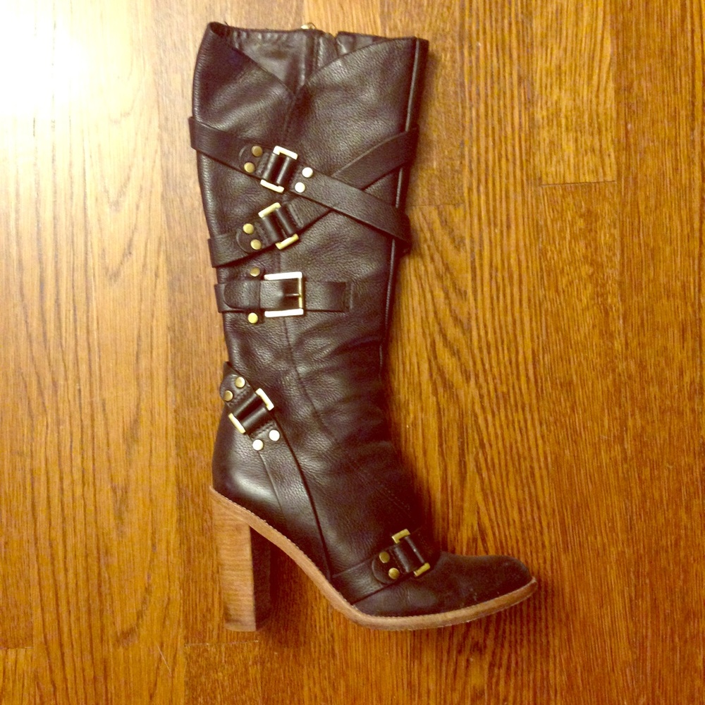 Super sexy black leather sz 7 BCBG knee high boots